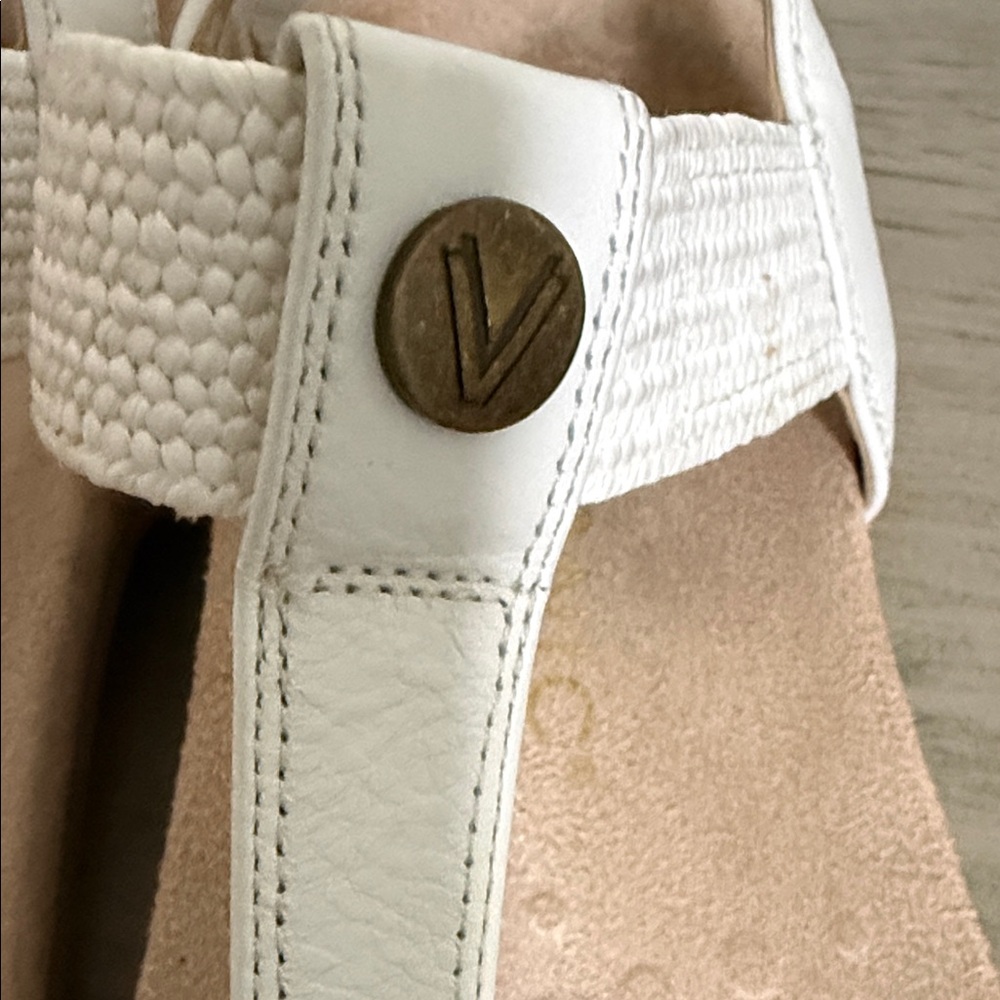 VionicWhite Women's T-strap Comfort Sandals - Picture 2 of 9